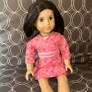 American Girl Doll Chrissa Girl of the Year 2009 Meet Outfit